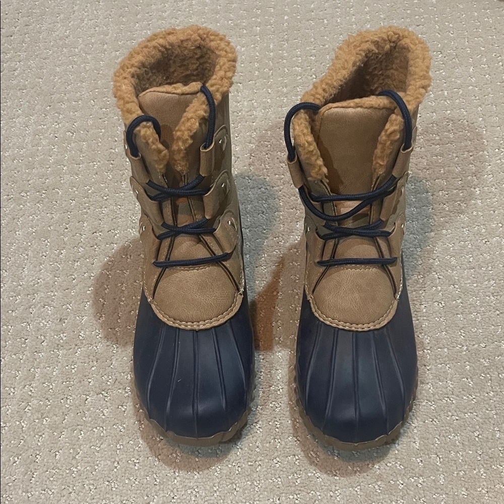 Women’s Tan and Blue Winter Boots